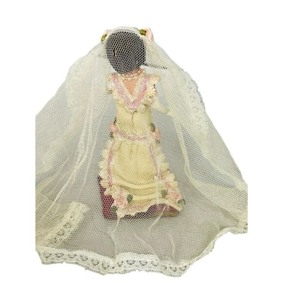 Madame Alexander Figurine Roaring 20s Bride 6" - Picture 6 of 9